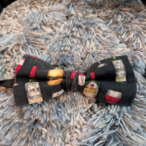 5/$20 Cocktail bowtie - Picture 2 of 3